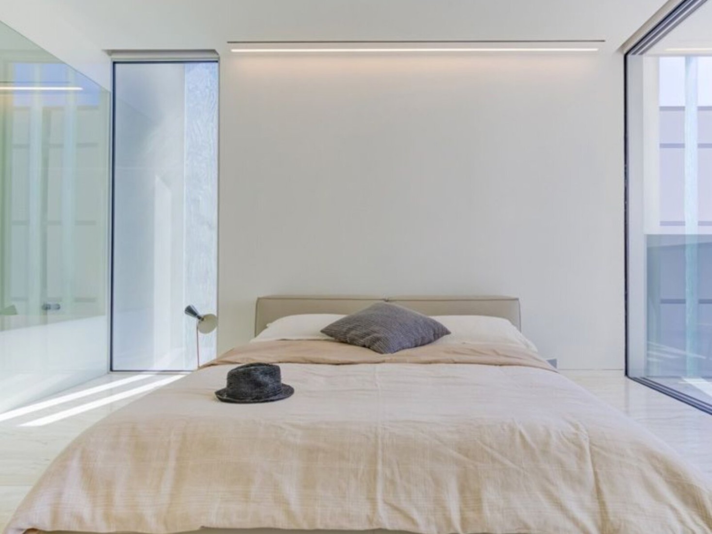 Unfurnished finishing 1