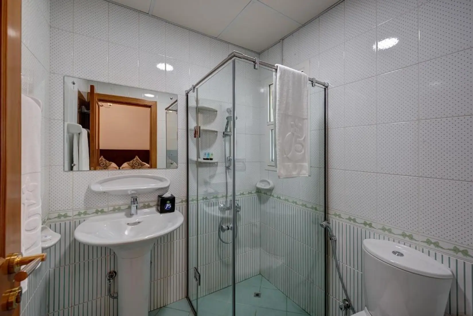 Spacious Villa | Vacant | Fully Furnished