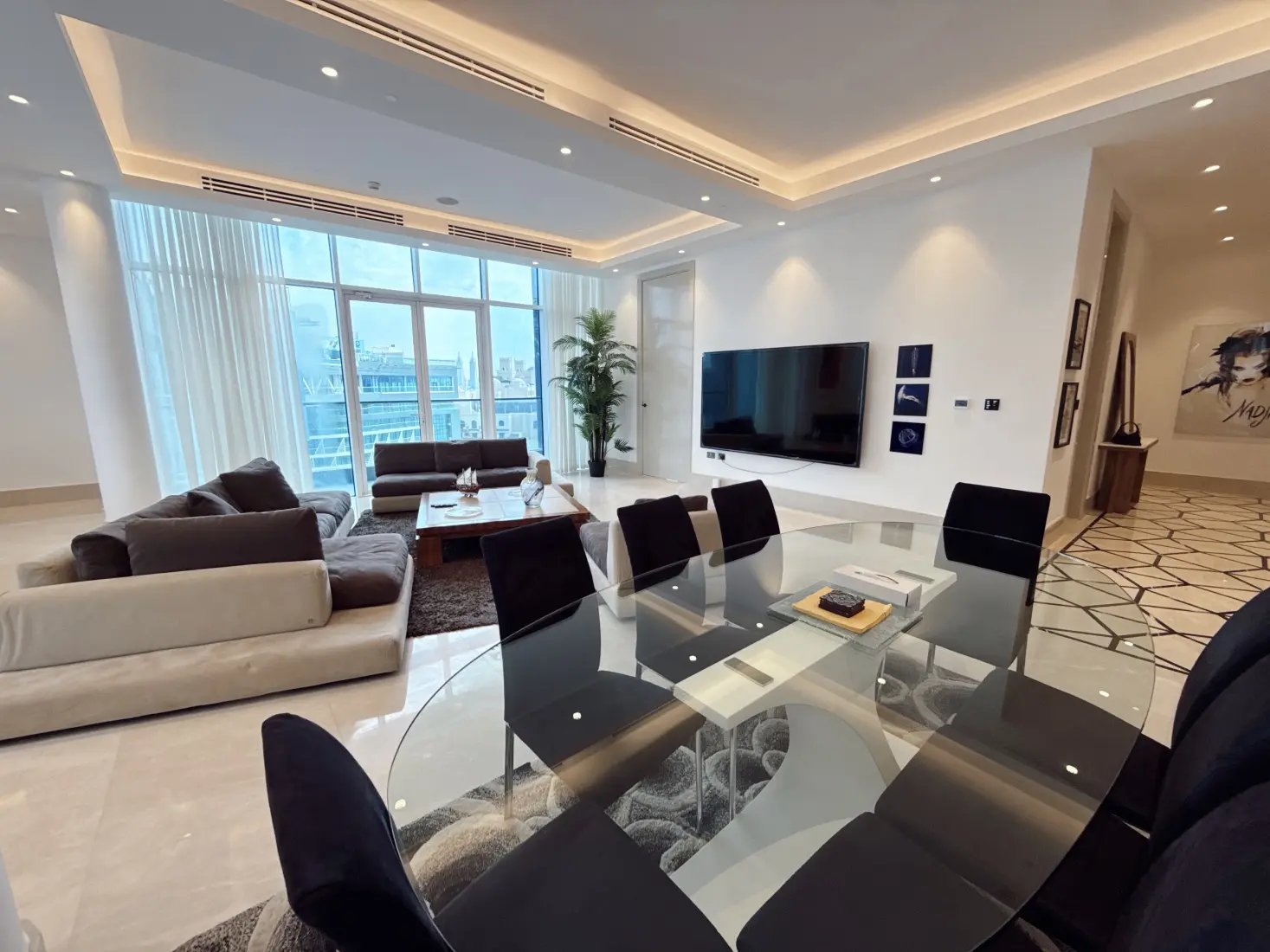 Upgraded Corner Penthouse | Beach | Private Pool