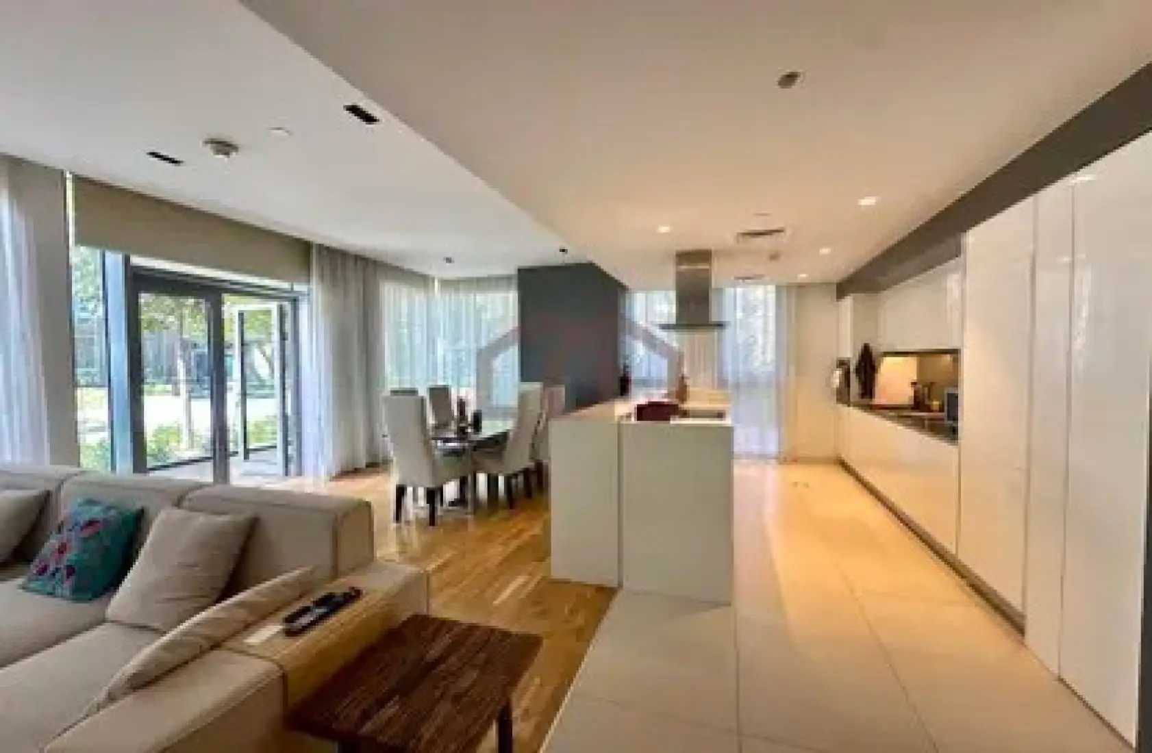 Layout Image