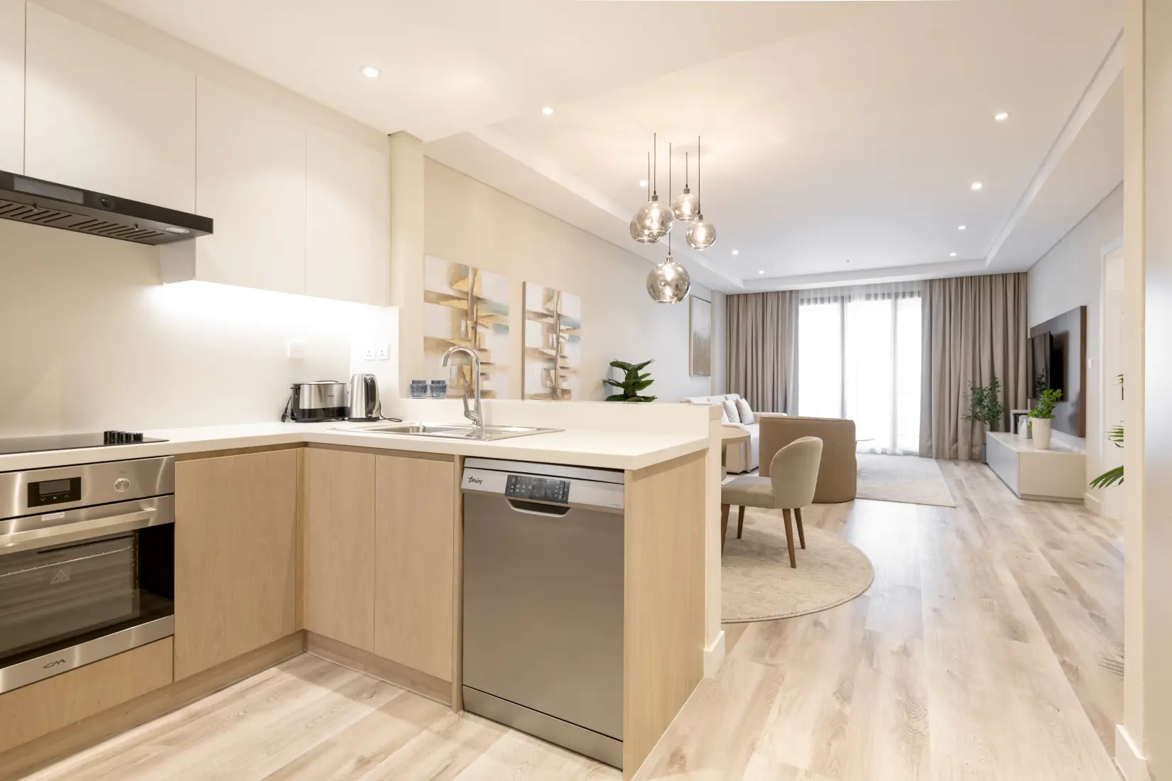 Upgraded | Burj Al Arab View | Up to 12 Cheques