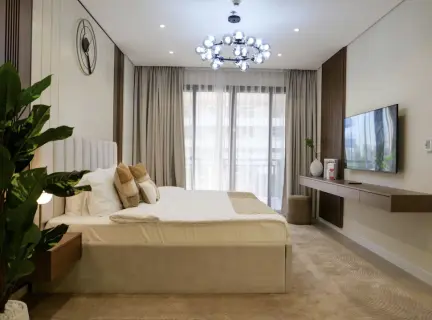 Premium 1BR | Community View | Fully Renovated