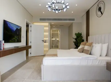 Premium 1BR | Community View | Fully Renovated