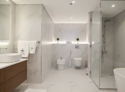 Premium 1BR | Community View | Fully Renovated